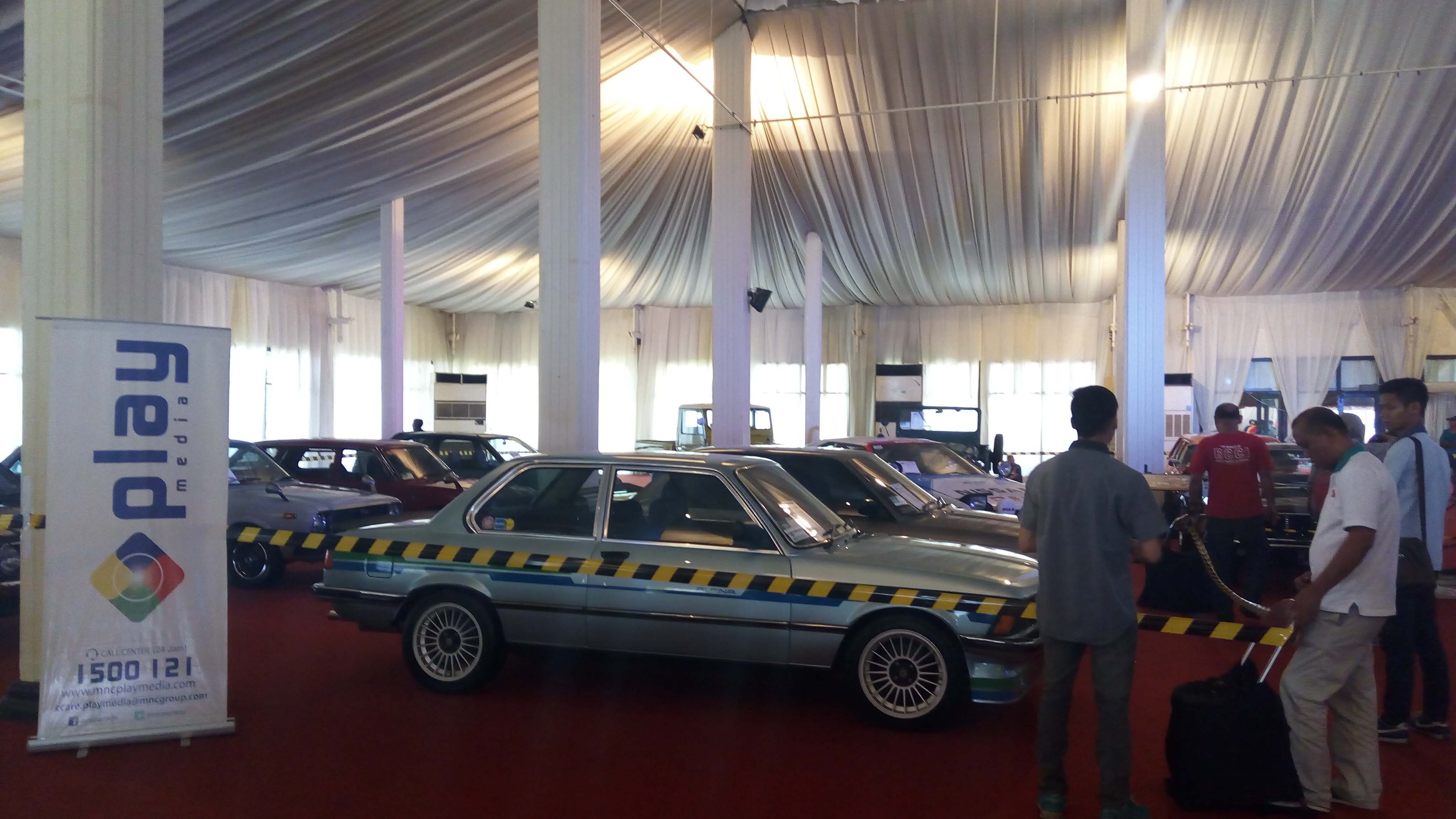 Manjakan Komunitas Penggemar Mobil Retro, Retro Car Semarang Gelar Indonesia Retro Classic Car Day 2017