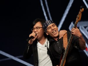 MNC Play Hadir di Konser Dewa19 feat. Ari Lasso dan Padi Reborn  Bertajuk “Larut Dalam Harmony”